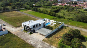 Casa moderna con piscina privada